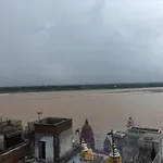 Goroomgo Shanti Guest House Varanasi Near Ganga Ghat