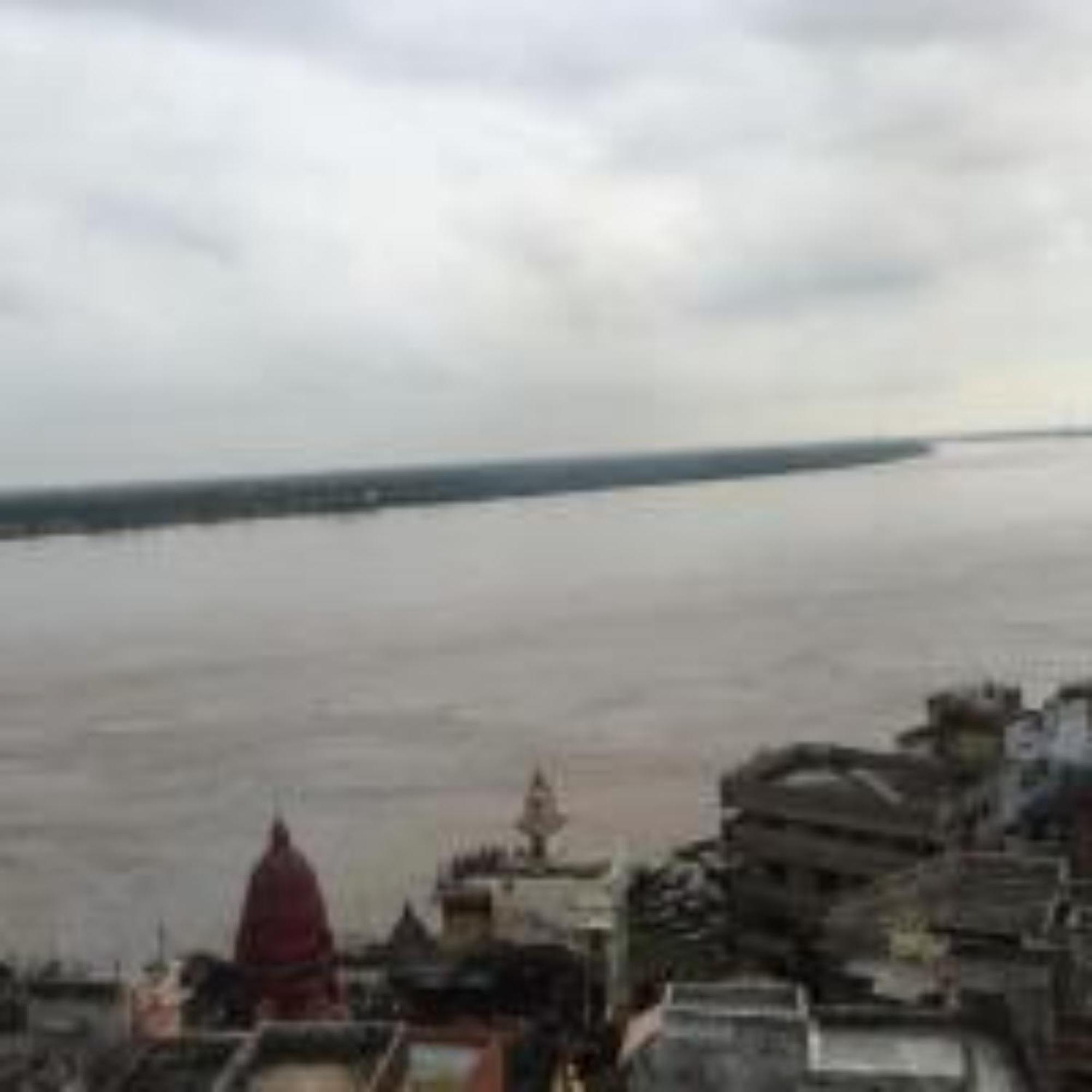 Goroomgo Shanti Near Ganga Ghat Hotel