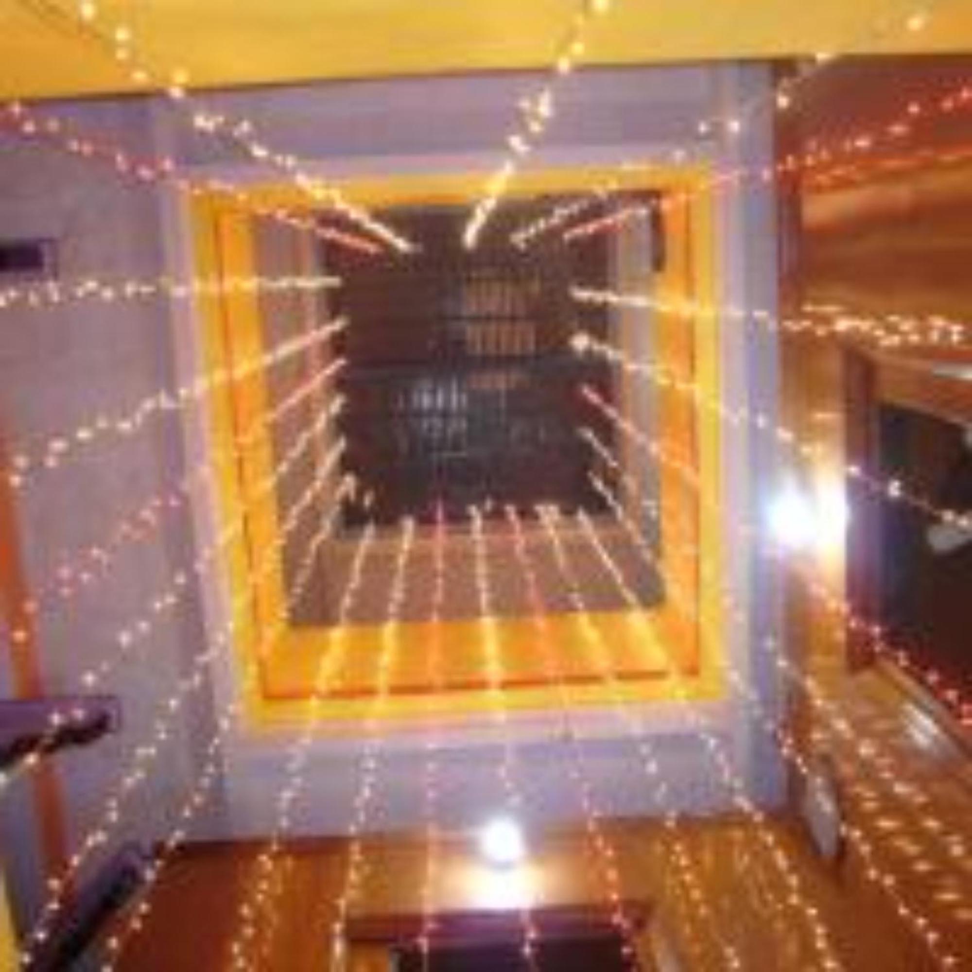 Goroomgo Shanti Near Ganga Ghat Hotel 3*